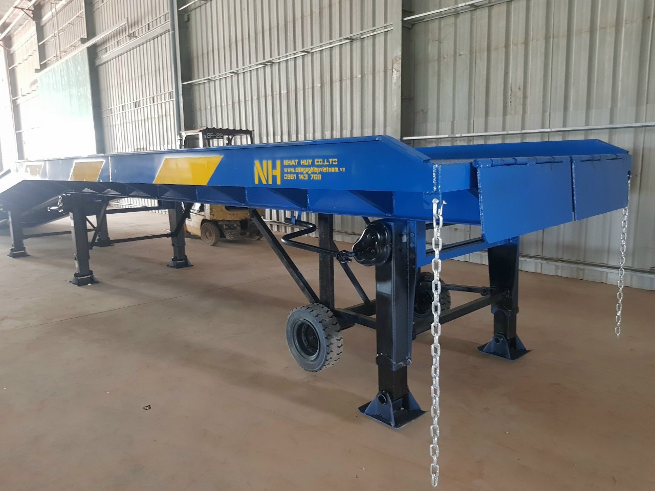 cầu dẫn lên container 15 tấn